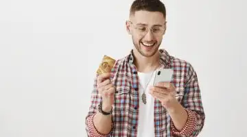 A man using his Nedbank Gold Credit Card