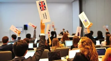 Como Funcionam as Simulações da ONU nas Escolas?
